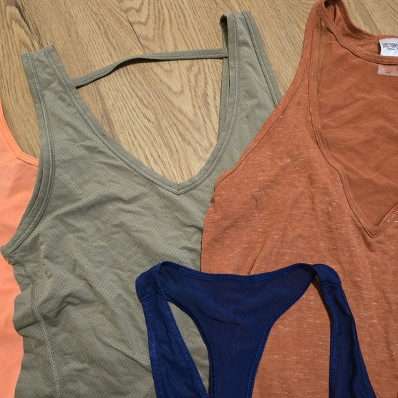 Assorted Women's Tank Tops - Picture 5 of 12